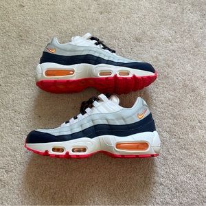 Nike Air Max 95 in Navy Orange